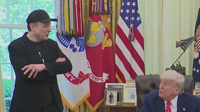 Tesla investors approve Elon Musk's $1 trillion pay package