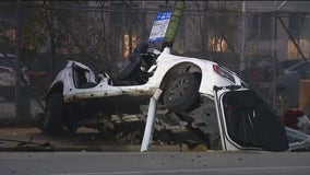 Car crashes into pole on Chicago's South Side, killing 1 and injuring 4 others