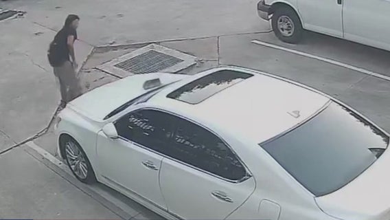 Houston crime: Panhandling man smashes multiple car windows outside of SW Houston daycare