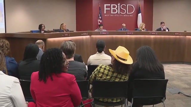 Fort Bend ISD votes for gender policy centered on parental notification