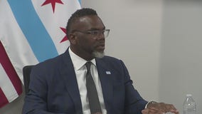 Chicago Mayor Brandon Johnson reacts to anti-ICE protests, arrests