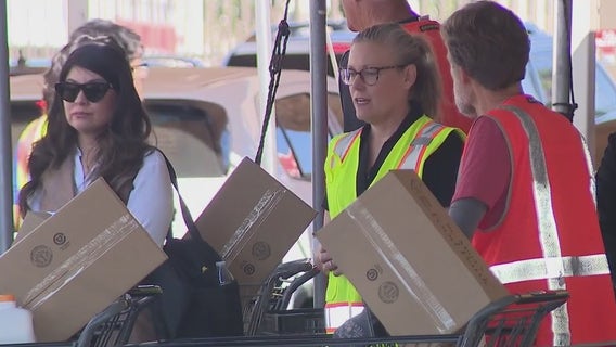 Gov. Hobbs volunteers at St. Mary's Food Bank