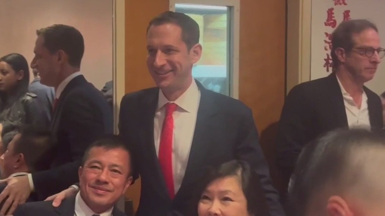 New San Francisco Mayor Daniel Lurie celebrates inauguration night in Chinatown with banquet and night market