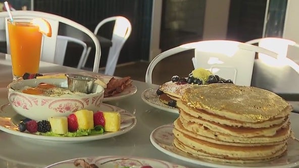 Eggstasy gives away pancakes for life at new spot