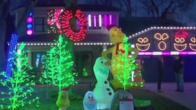 Woodbury house lit up for the holidays