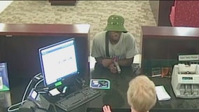 Oak Forest police search for bank robbery suspect