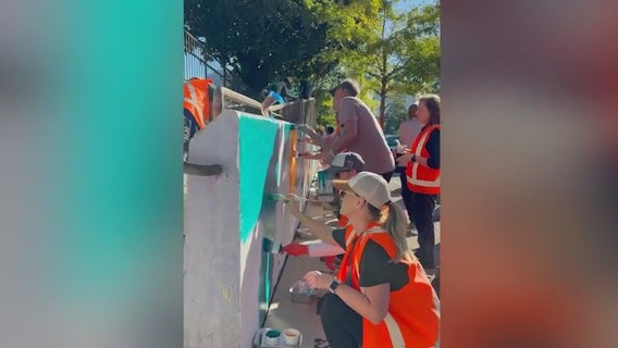 Keep America Beautiful volunteers paint murals in Atlanta