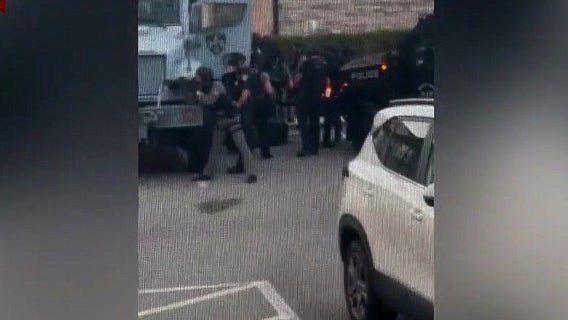 2 dead, including suspect, following shooting and standoff at Clermont apartment complex: Police