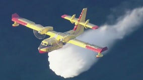 Super Scoopers drop water on Franklin Fire