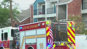 2 hurt in Northeast Austin apartment fire