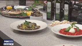 Antica Nova demonstrates how to make spaghetti alle vongole with parsley pesto