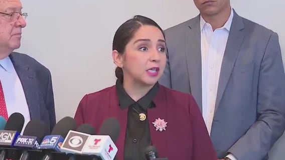 Leaders call for ICE to release Chicago area man whose daughter has cancer