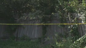 Body found near Riverside identified; APD looking for murder suspect