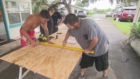 Crystal River boarding up buildings ahead of Helene