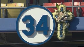 Dodgers honor Fernando Valenzuela after parade