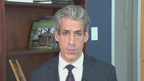 Immigration agents are 'attacking people,' Evanston mayor alleges after viral videos