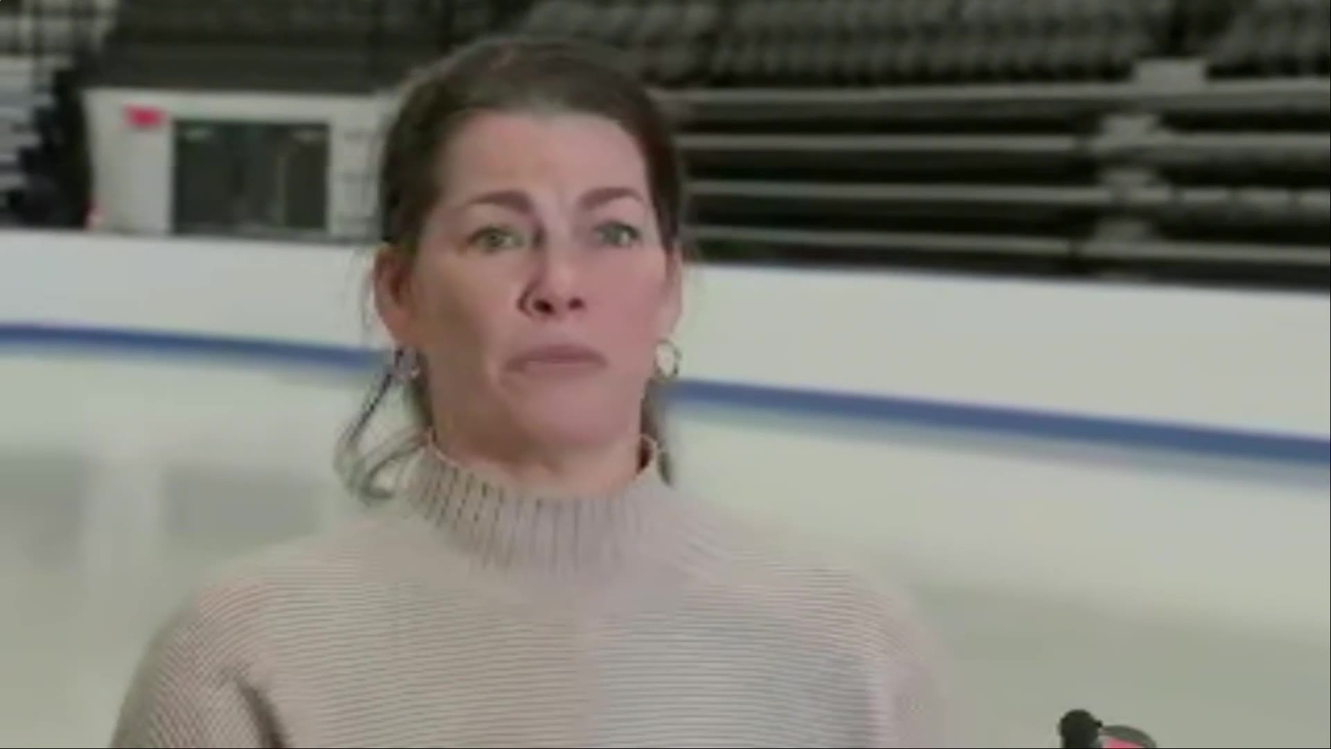 Nancy Kerrigan brought to tears by skaters' plane crash deaths