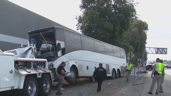 Tour bus crash on 60 Freeway in LA County leaves 1 dead, 32 hurt