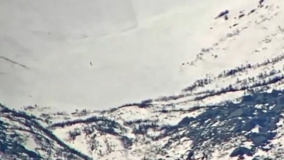 Watch: Snowboarder outruns avalanche on Mount Washington