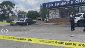 Man dies after being gunned down in restaurant parking lot on West Side: police