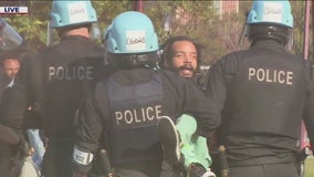 Chicago DNC protest: Police make arrests after United Center security fence breached