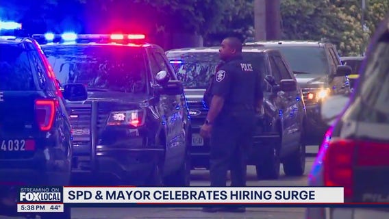 Seattle police, mayor celebrate hiring surge