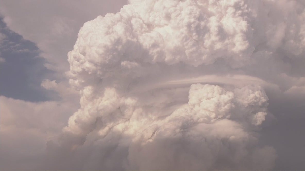 Smoke from Line Fire envelops Highland