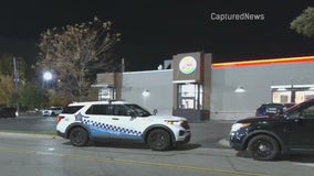 17-year-old fatally shot inside Chicago Burger King