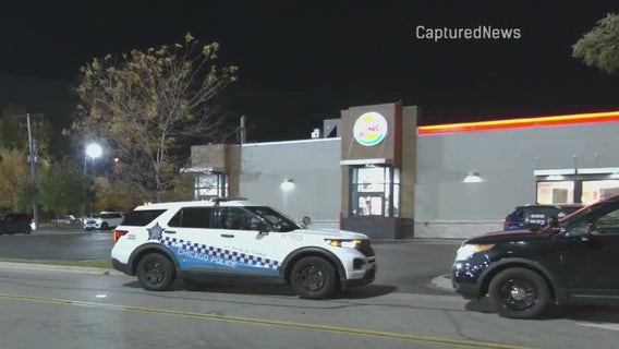17-year-old fatally shot inside Chicago Burger King