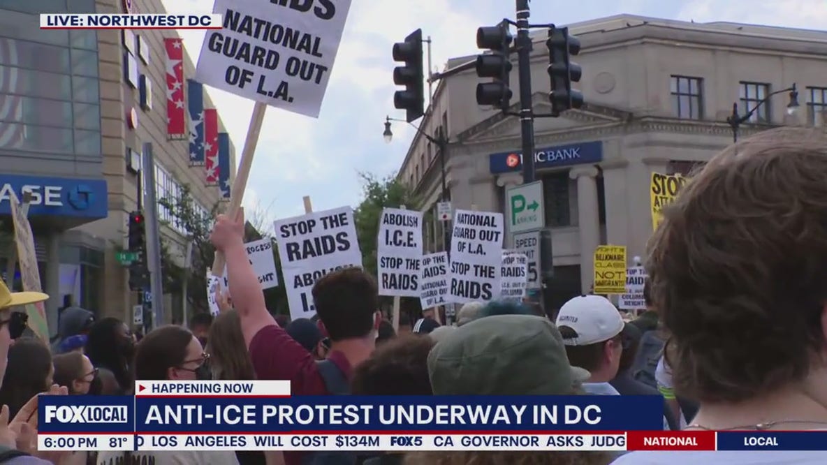 Anti-ICE protest underway in Columbia Heights
