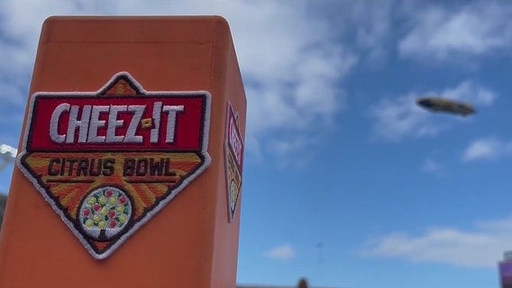 No. 21 Illinois beats No. 14 South Carolina 21-17 in the Citrus Bowl for its 10th win of the season