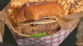 Gateway Center Arena serves up an Atlanta tribute