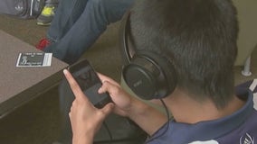 Could NYC ban cell phones from classrooms?