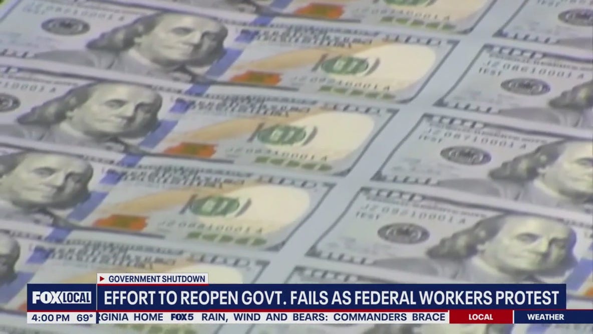 Federal workers protest as efforts to reopen government fail once again