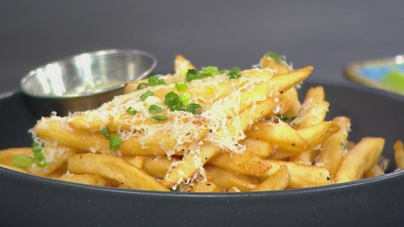 Electric Shuffle Chicago offers great gameday eats for you and your friends