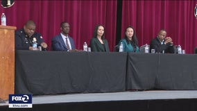 Hundreds attend Oakland mayor's public safety town hall in East Oakland to demand action and answers