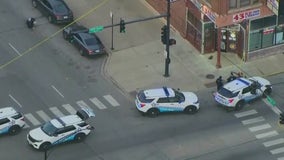 Man dies after being shot 12 times in Bronzeville, suspect on the run: police