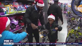 Shop with a Cop: Philadelphia police continue annual holiday outreach program