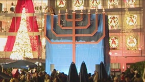 Hanukkah begins with huge menorah lighting in San Francisco