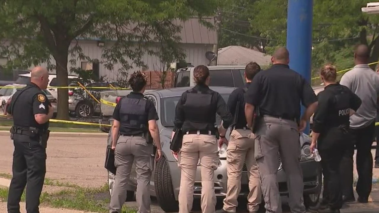 Livonia Police Shoot Armed Man Pointing Gun