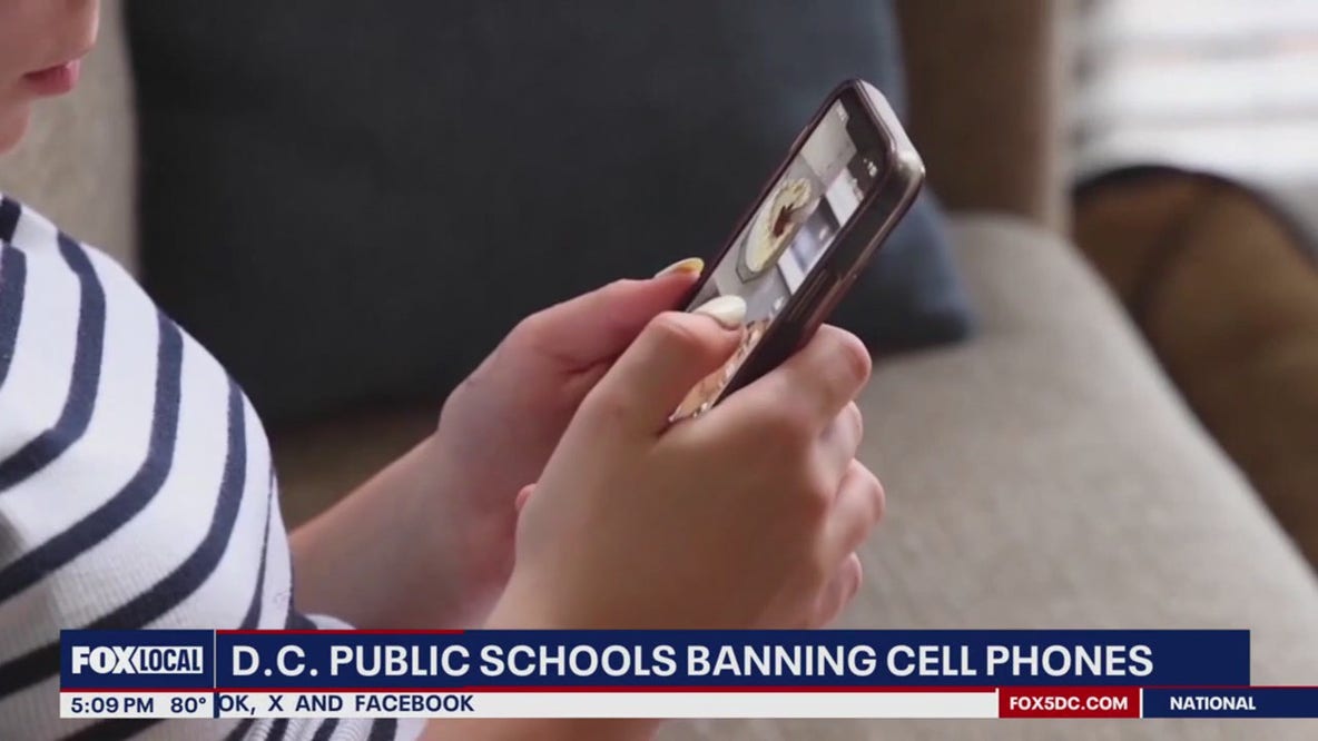 DC public schools to ban cell phones