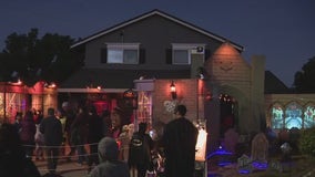 Harry Potter-themed Halloween house draws big crowd and raises money for food bank