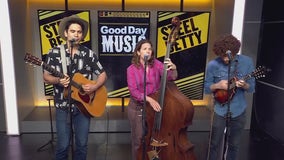 Steel Betty performing at Old Settler's Music Festival