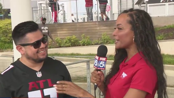 Falcons DJ gets fans to RISE UP! at tailgate