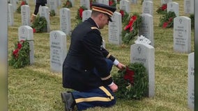 Chicago area cemetery to honor veterans with wreaths for holiday season