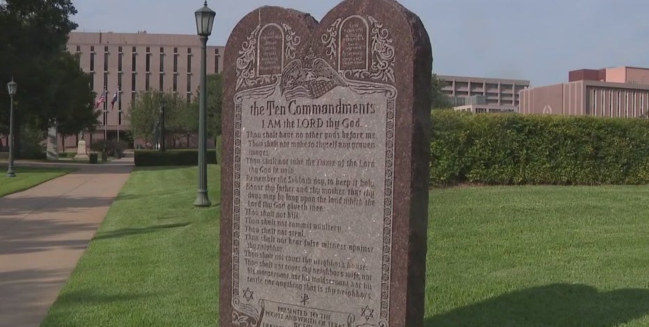 Judge blocks display of Ten Commandments in Texas classrooms