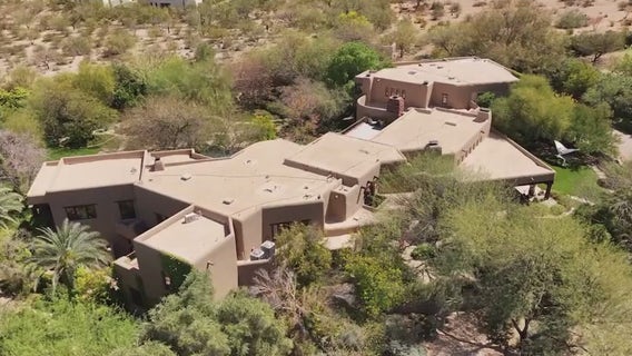 Paradise Valley desert oasis l Cool House