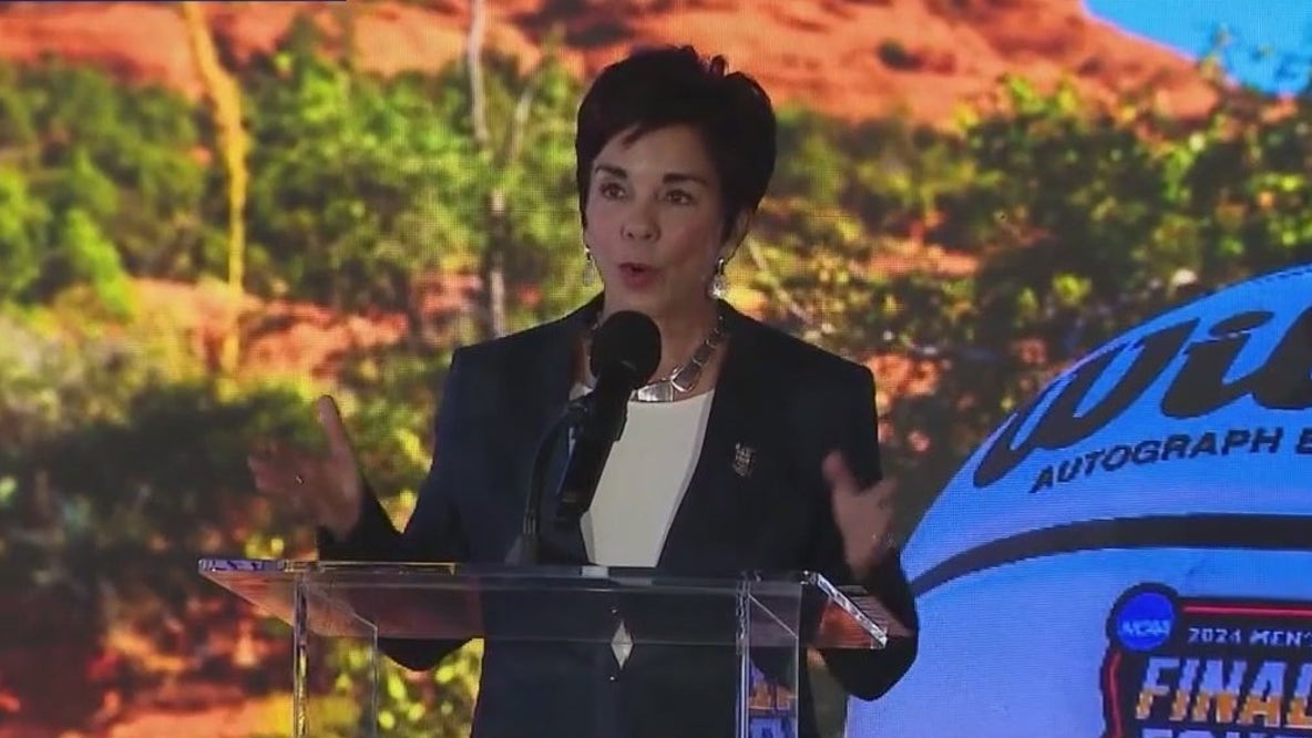 Arizona tourism director resigning from office