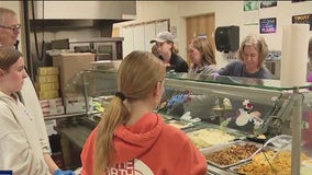 Volunteers bring 2,500 hot meals to homeless encampments for the holidays