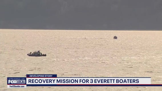Recovery effort underway for 3 boaters in Everett